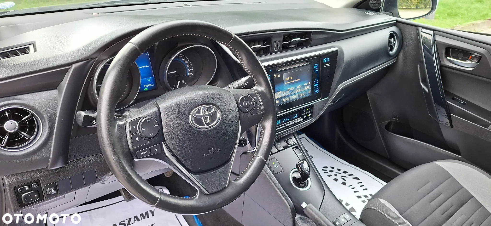 Toyota Auris 1.8 VVT-i Hybrid Automatik Touring Sports Executive - 20
