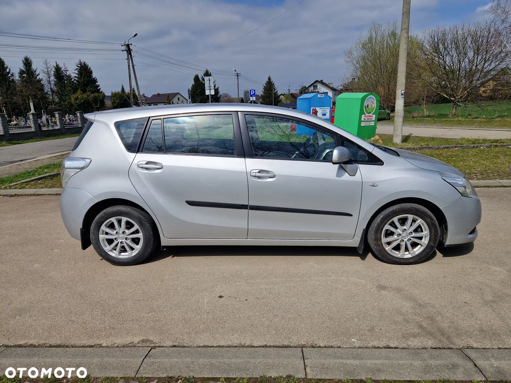 Toyota Verso 2.0 D-4D Premium - 5