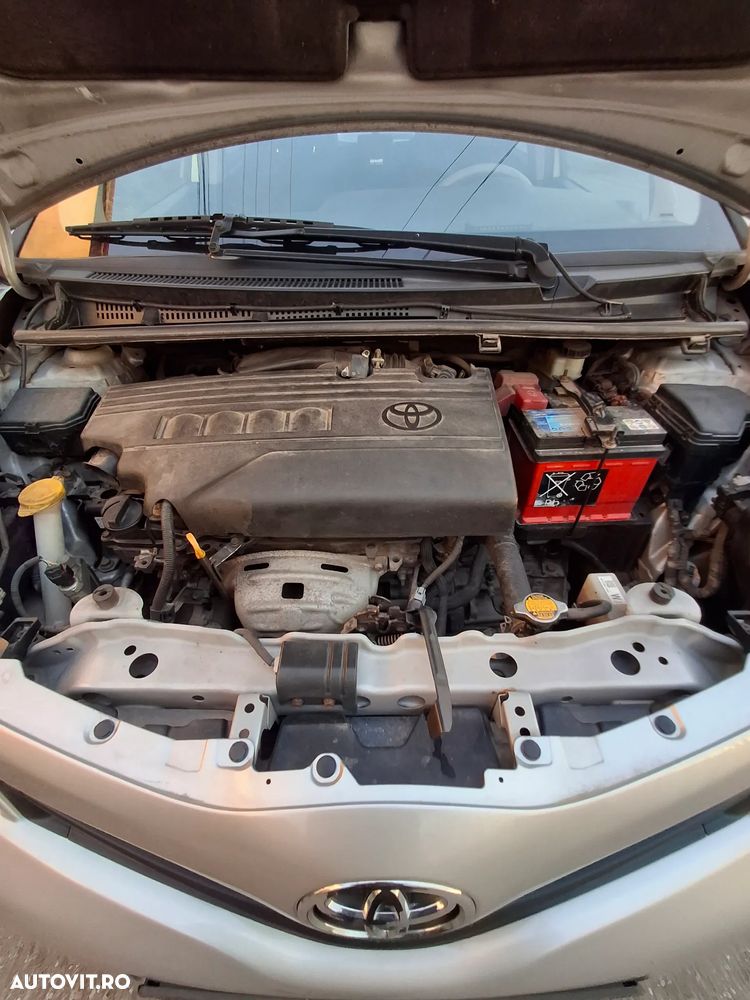 Toyota Yaris 1.3 VVT-i Terra - 3