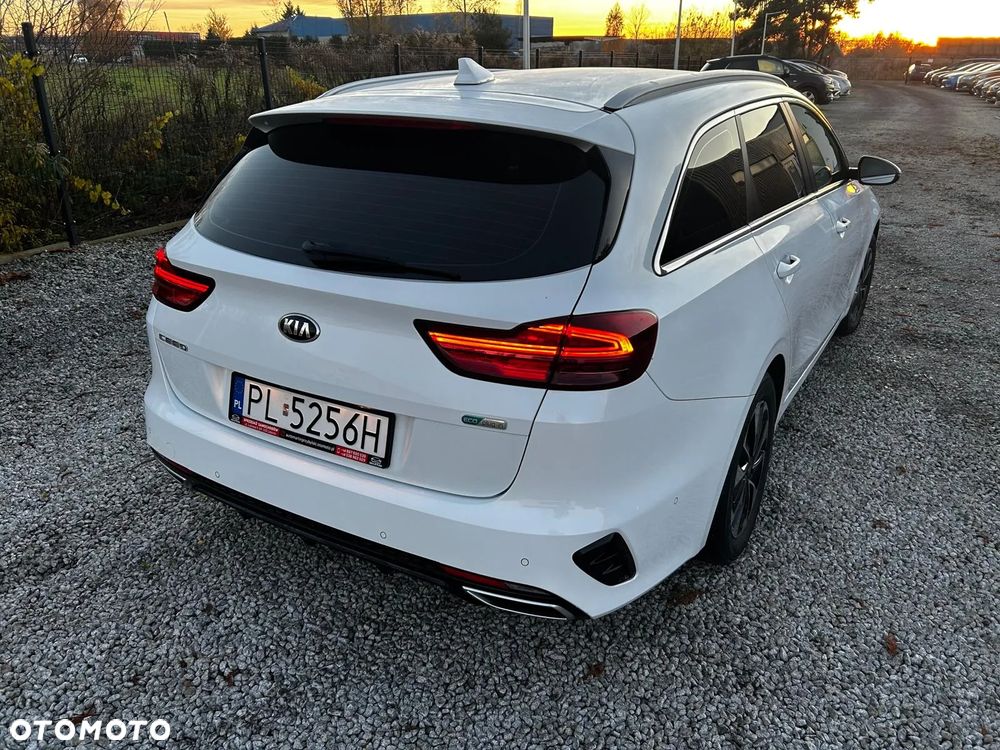 Kia Ceed - 15