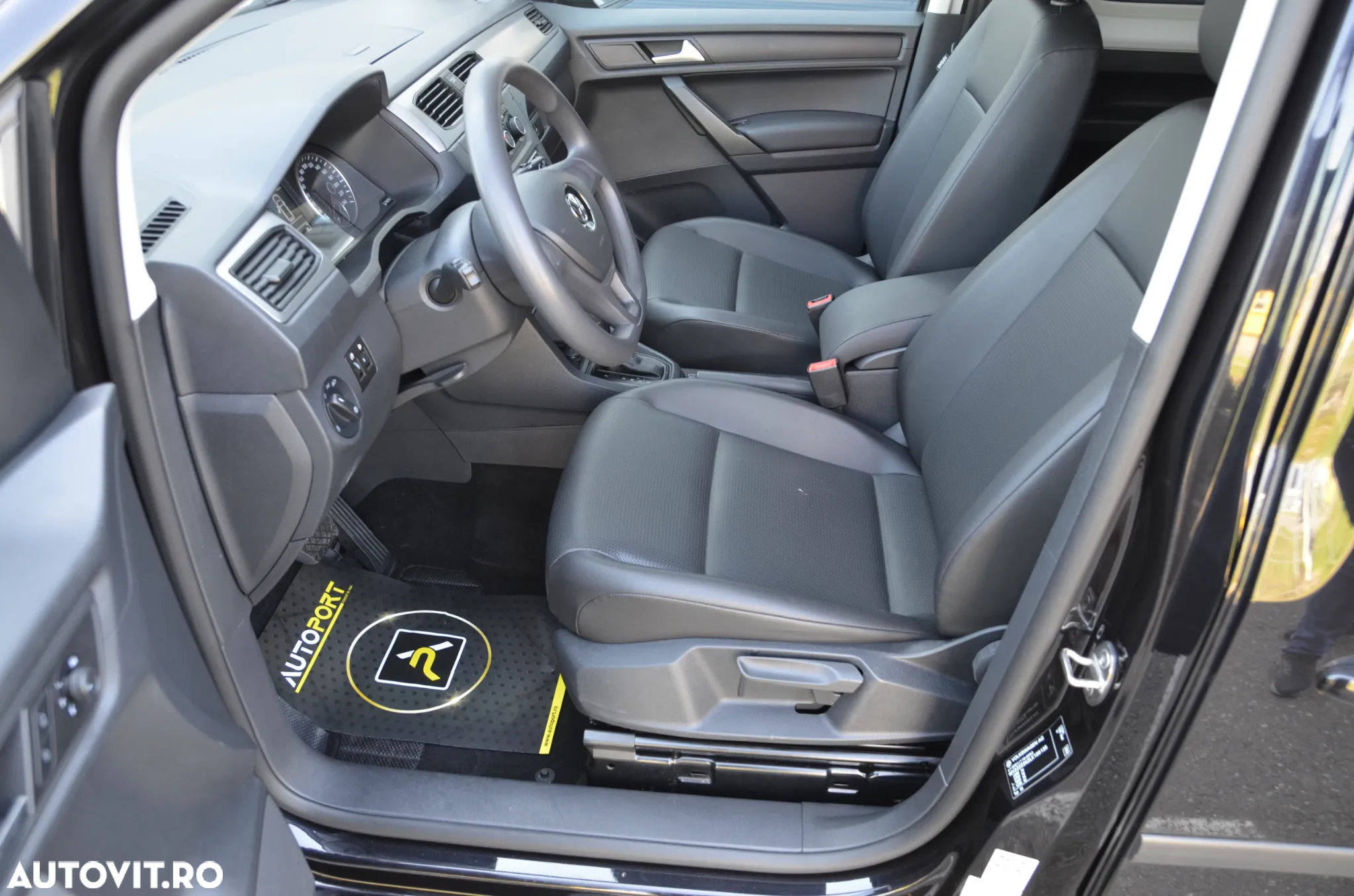 Volkswagen Caddy Maxi 2.0 TDI 90 kW DSG - 16