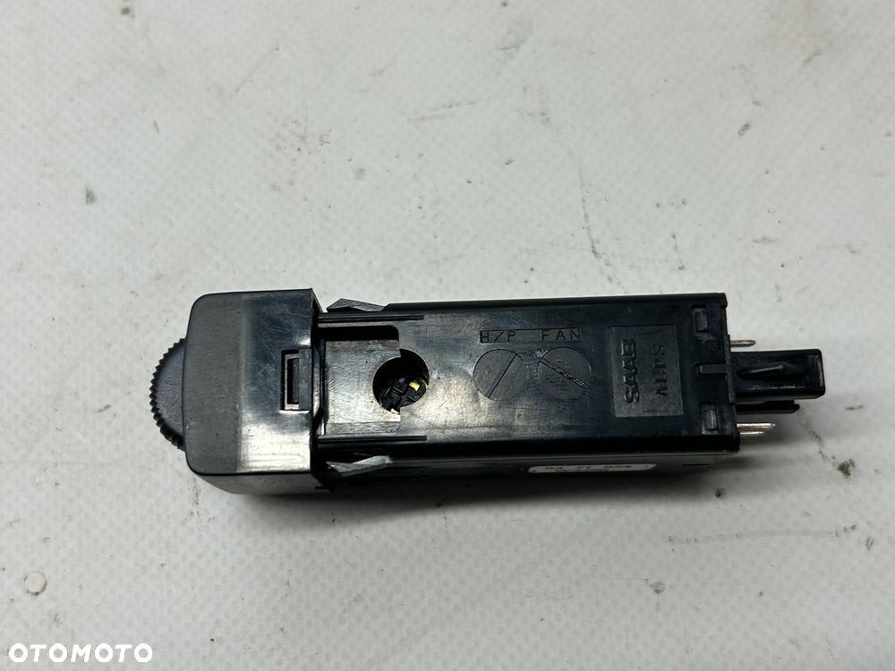 Saab 95 9-5 włącznik przełącznik grzania foteli fotela podgrzewania 5471024 - 2