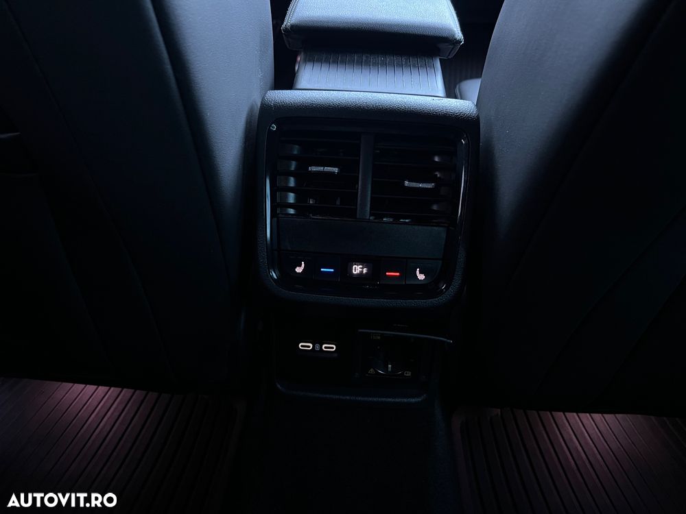 Skoda Octavia 2.0 TDI DSG RS Plus - 31