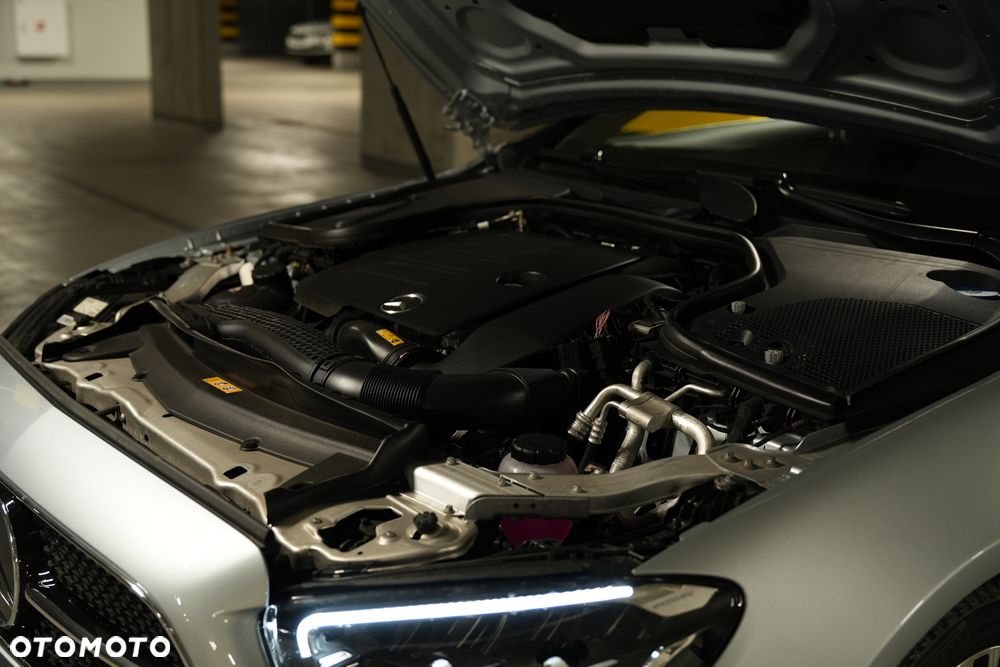 Mercedes-Benz Klasa E 200 9G-TRONIC - 26