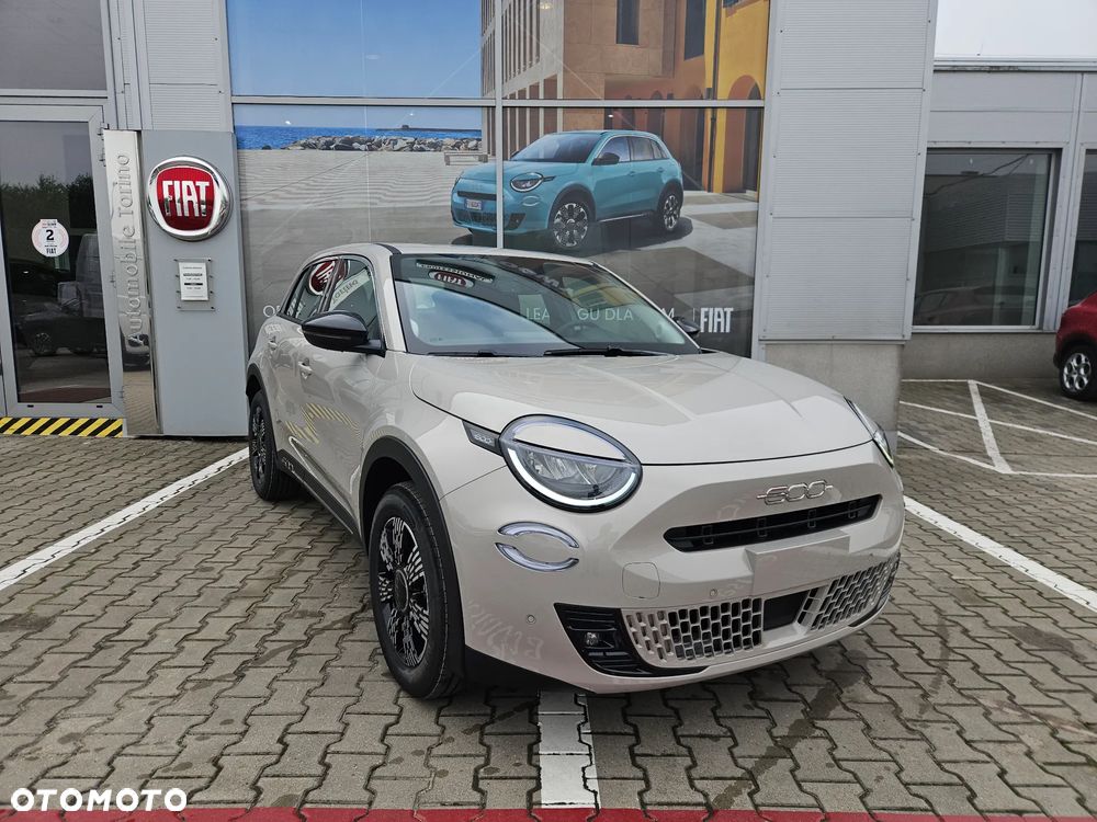 Fiat 600 1.2 Turbo Hybrid eDCT - 2
