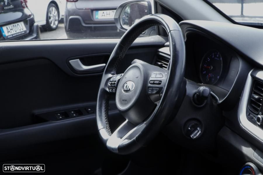 Kia Stonic 1.0 T-GDI EX - 10