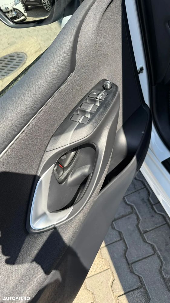 Toyota Yaris 1.5 VVT-i HSD Eco - 19