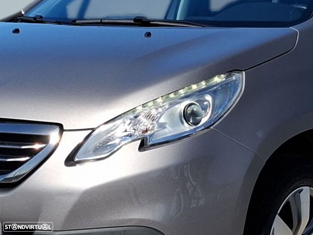 Peugeot 2008 1.2 PureTech Allure - 3