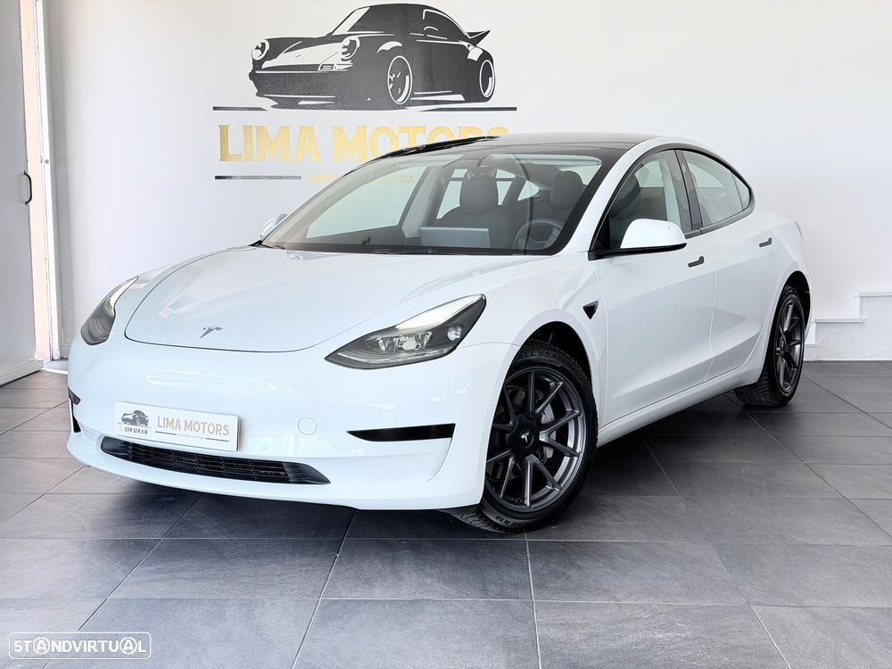 Tesla Model 3 Standard Range Plus RWD - 1