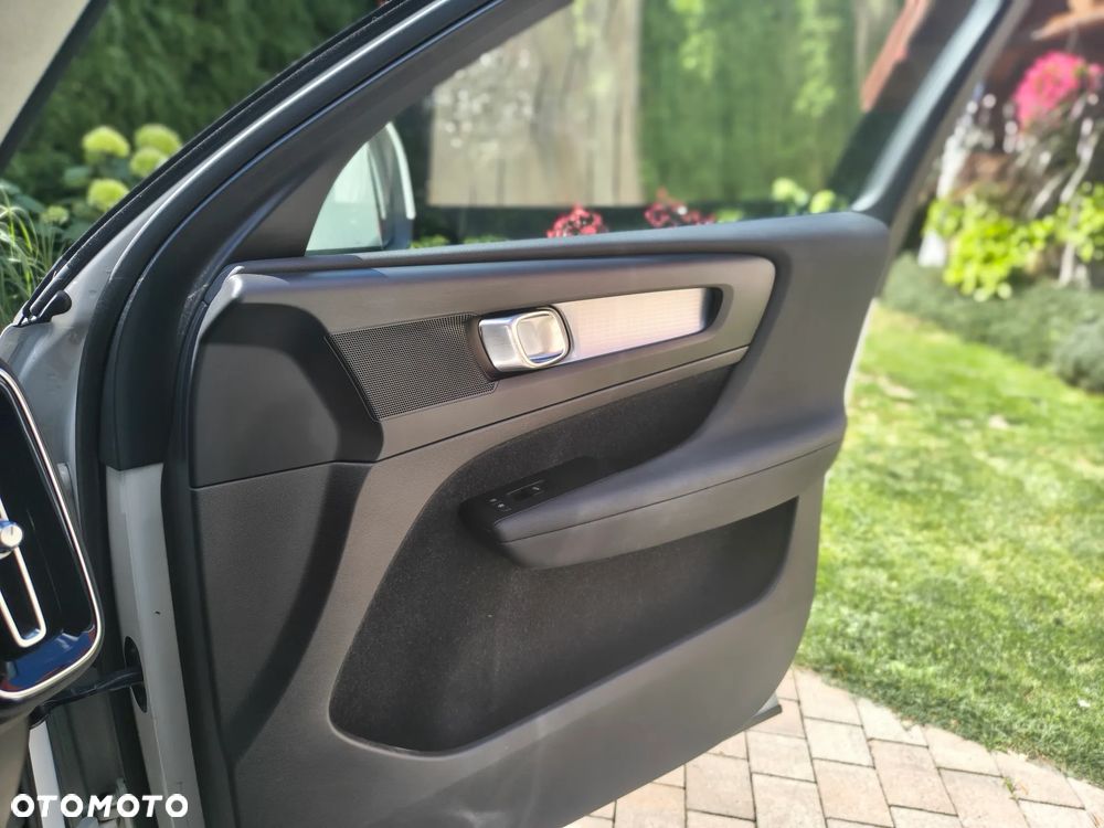 Volvo XC 40 T3 Momentum Pro - 15