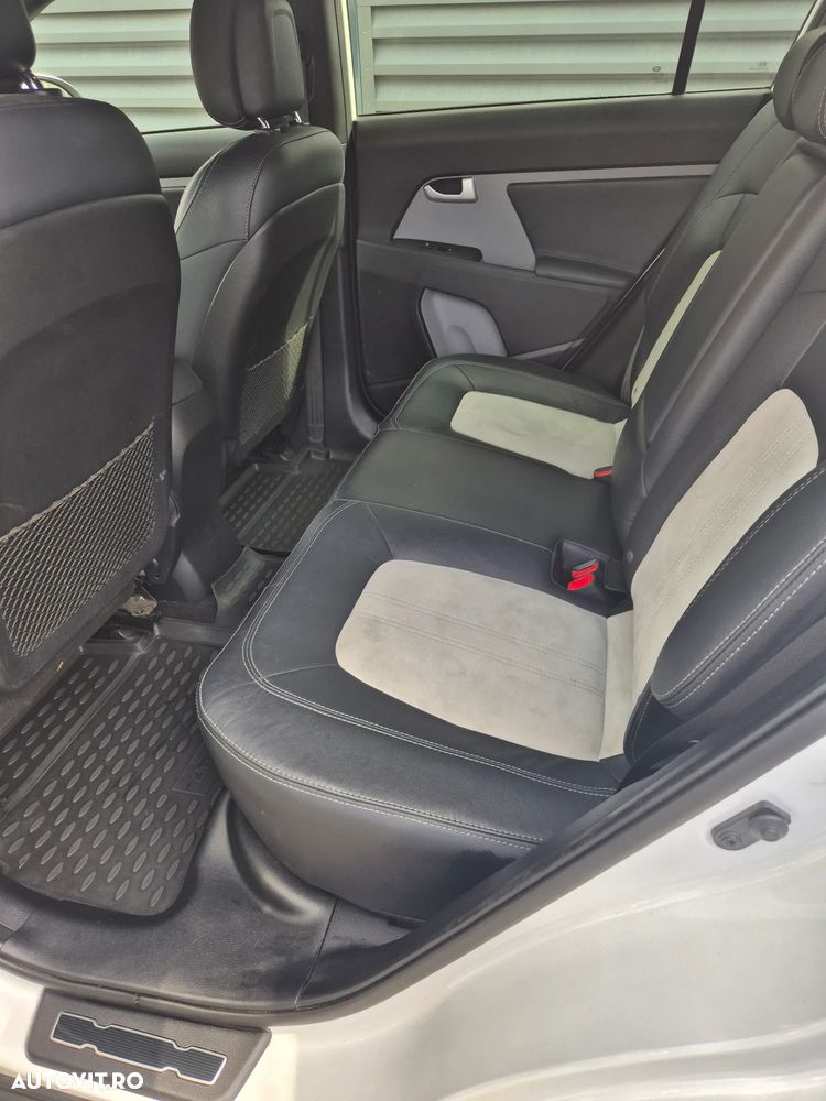 Kia Sportage 2.0 CRDI 184 AWD Aut. Platinum Edition - 11