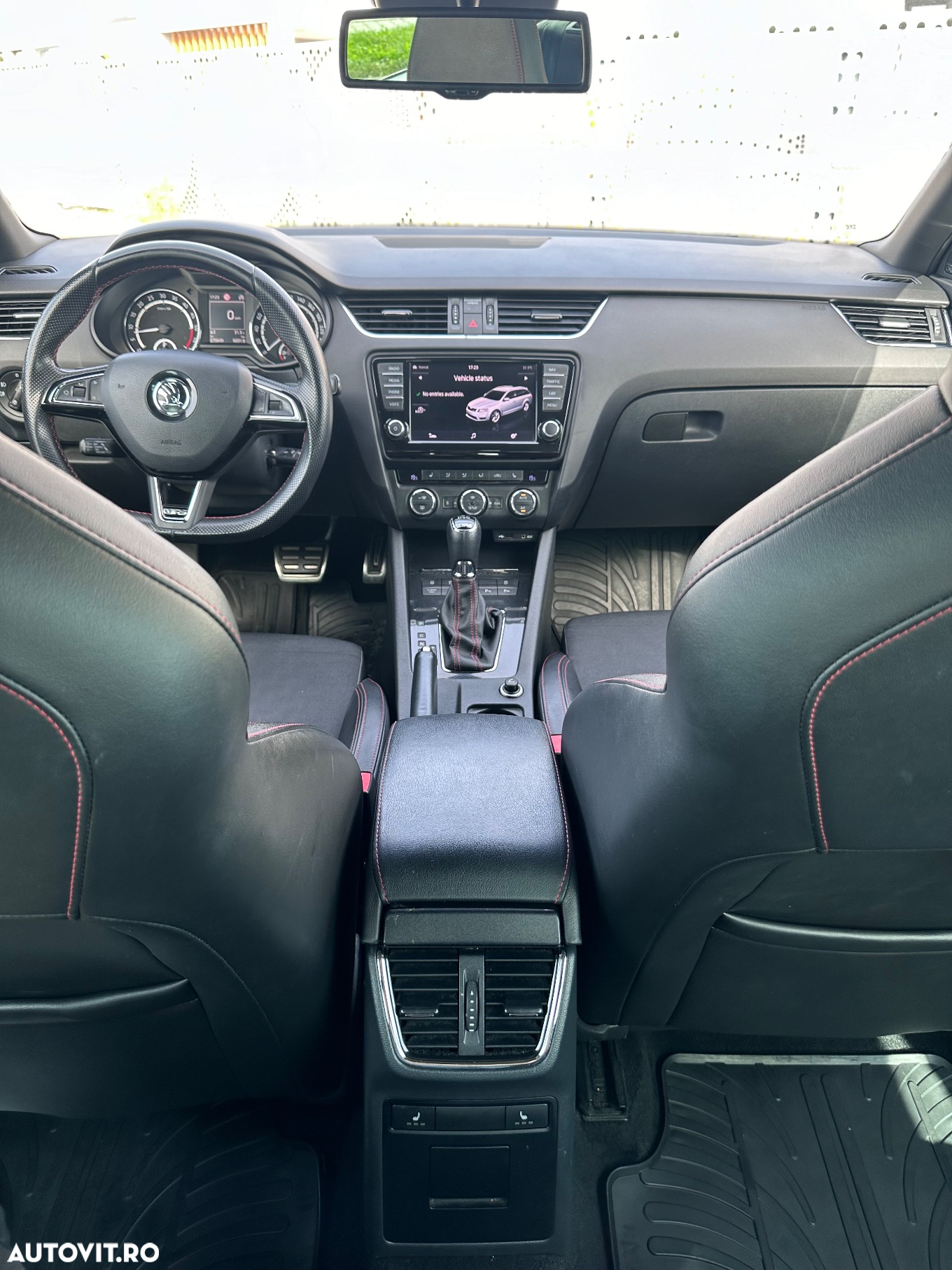 Skoda Octavia 2.0 TDI DSG RS - 10