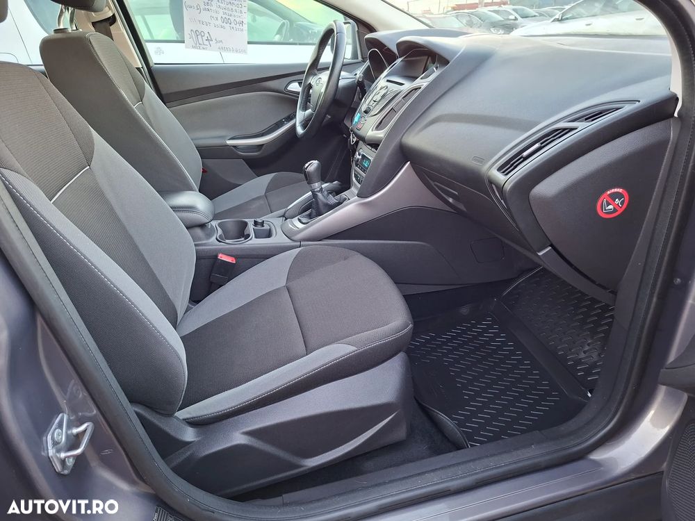 Ford Focus - 7
