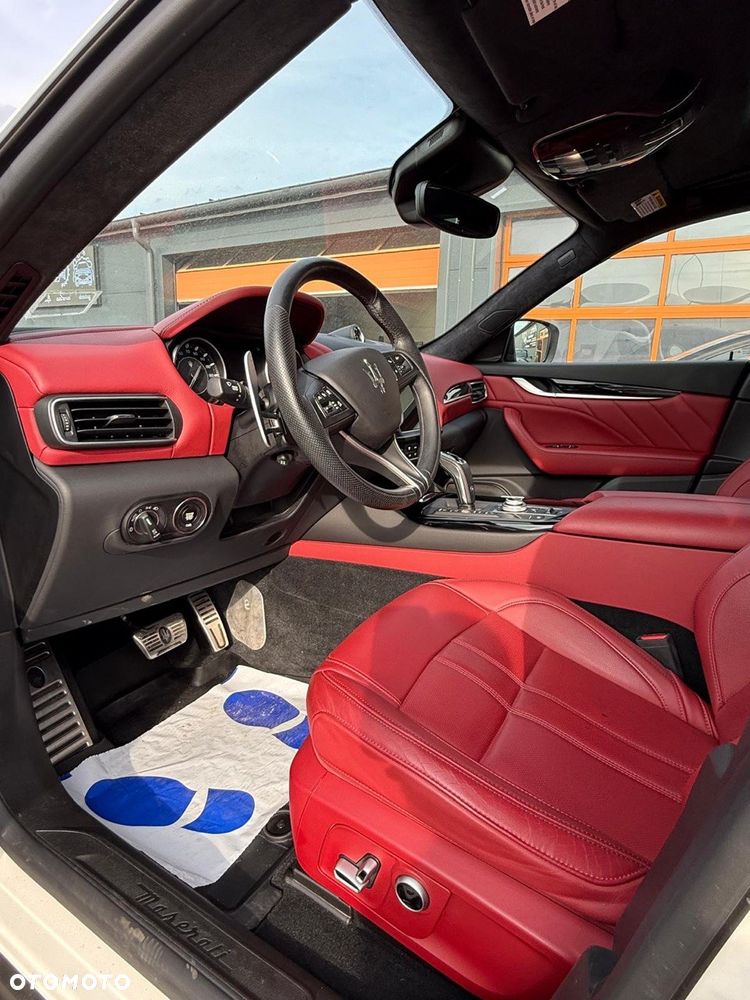 Maserati Levante S - 9