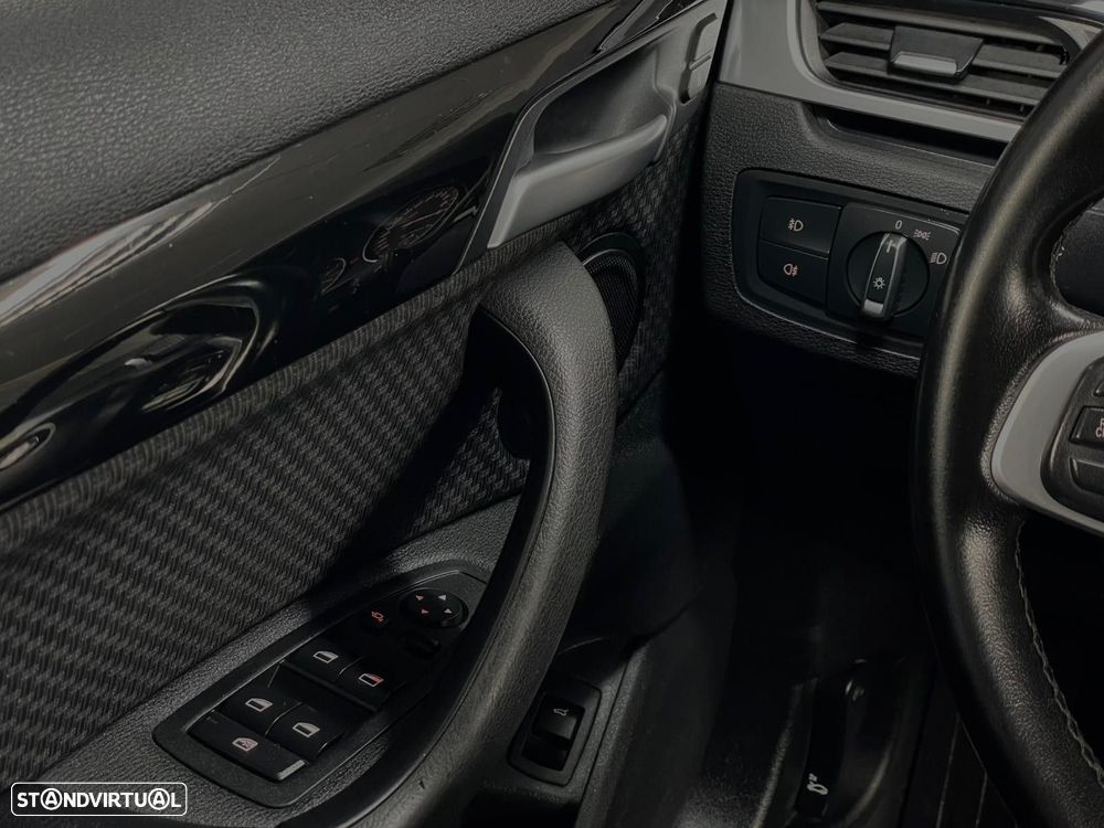 BMW X1 16 d sDrive Advantage - 9