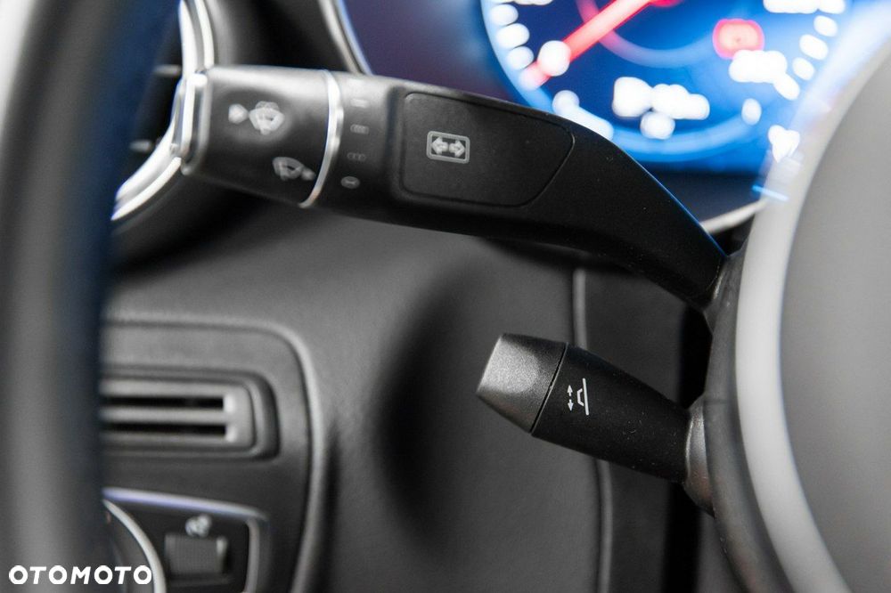 Mercedes-Benz GLC - 23