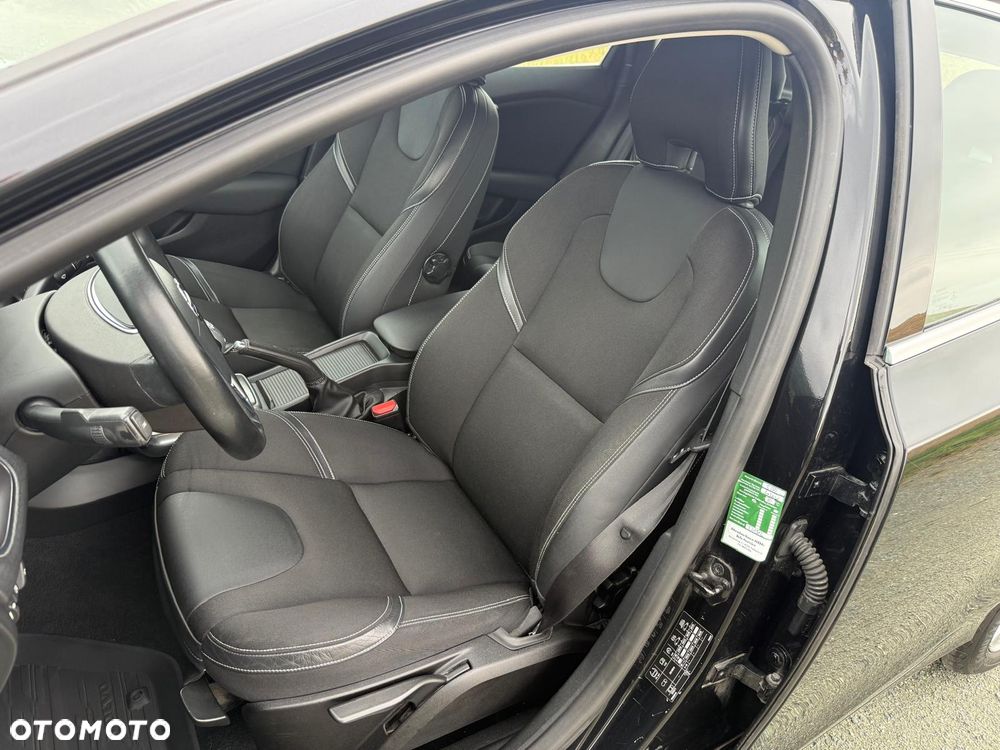 Volvo V40 D2 Momentum - 13