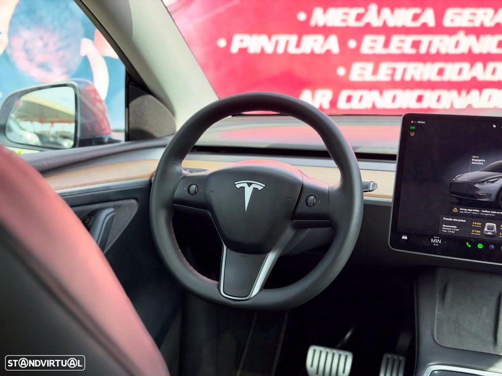 Tesla Model Y Performance Tração Integral - 18