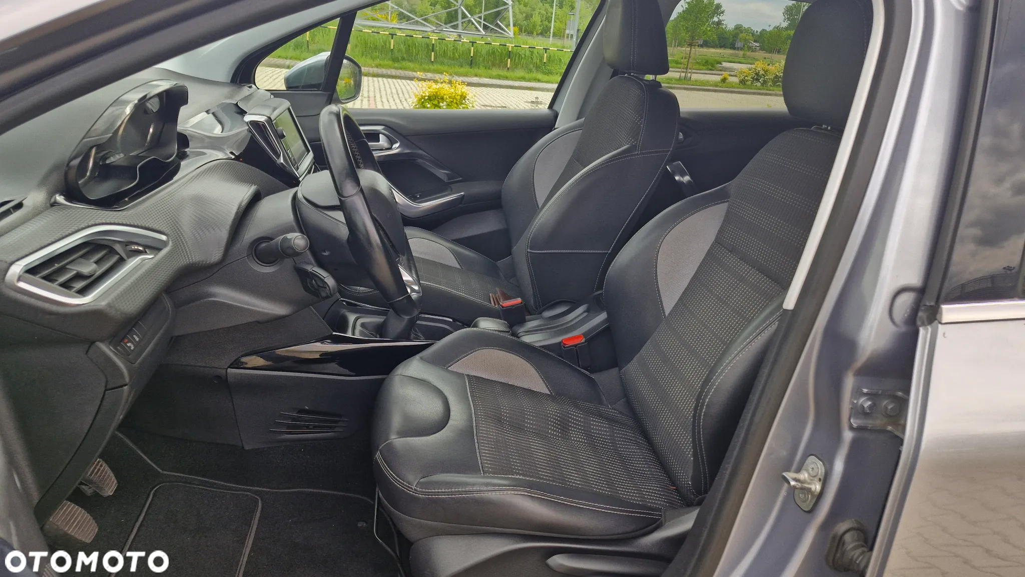 Peugeot 2008 1.6 BlueHDi Allure - 12