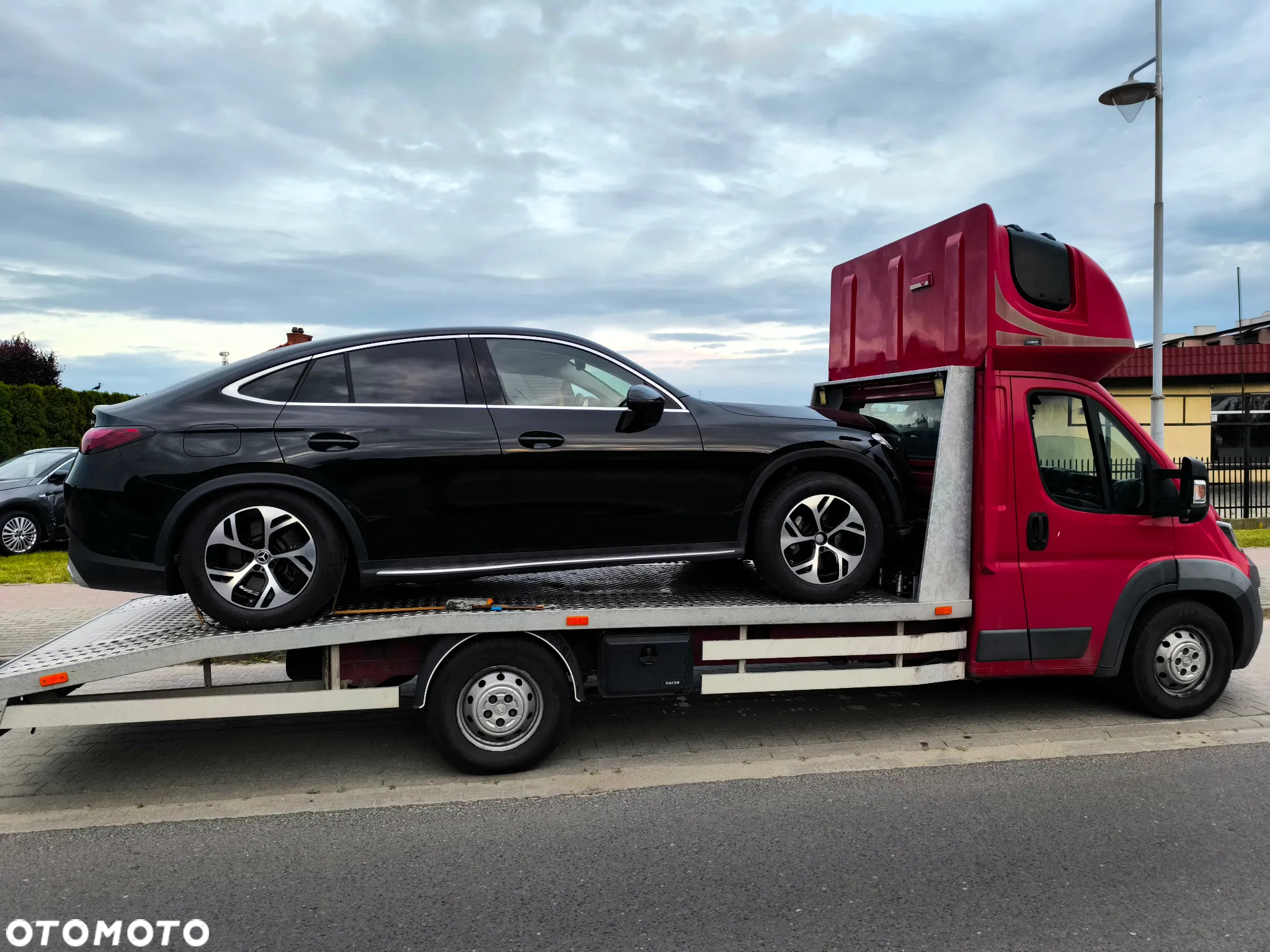Mercedes-Benz GLC 300 e 4-Matic Avantgarde - 4