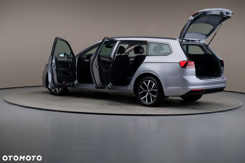 Volkswagen Passat Variant - 7