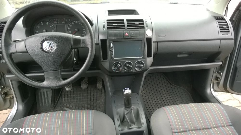 Volkswagen Polo - 13
