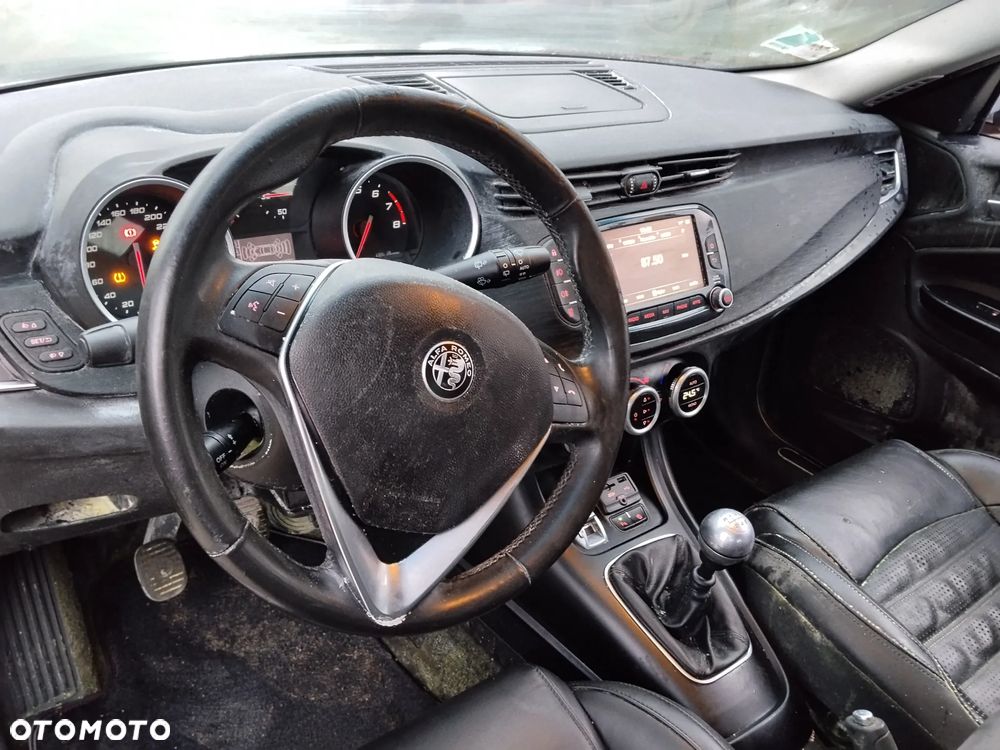 Alfa Romeo Giulietta 1.4 TB 16V Multiair Collezione - 13