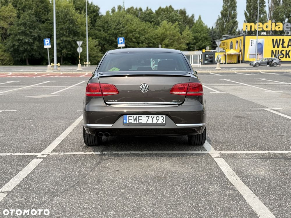Volkswagen Passat 2.0 TDI Comfortline DSG - 4