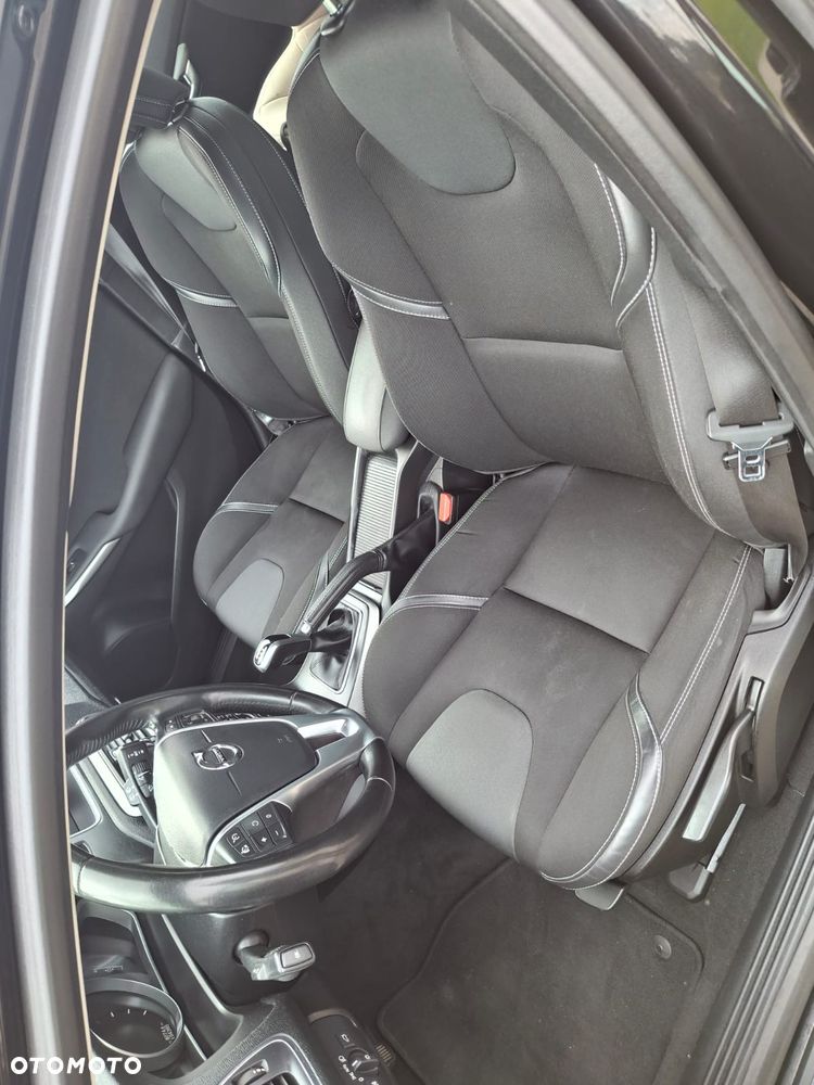 Volvo V40 - 8