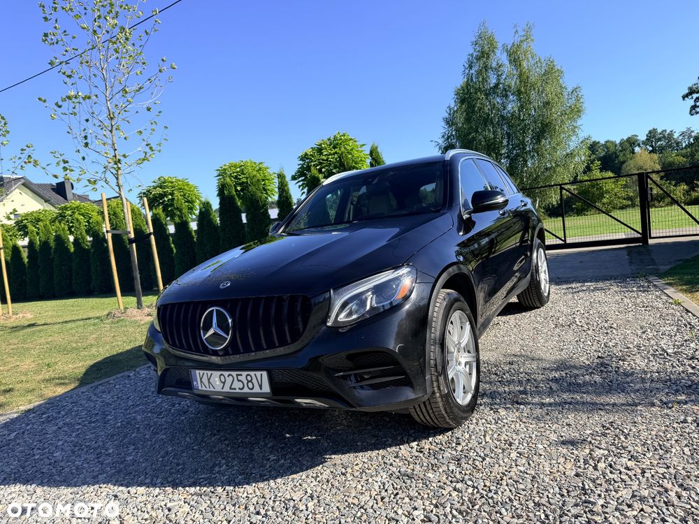 Mercedes-Benz GLC 300 4Matic 9G-TRONIC AMG Line - 1