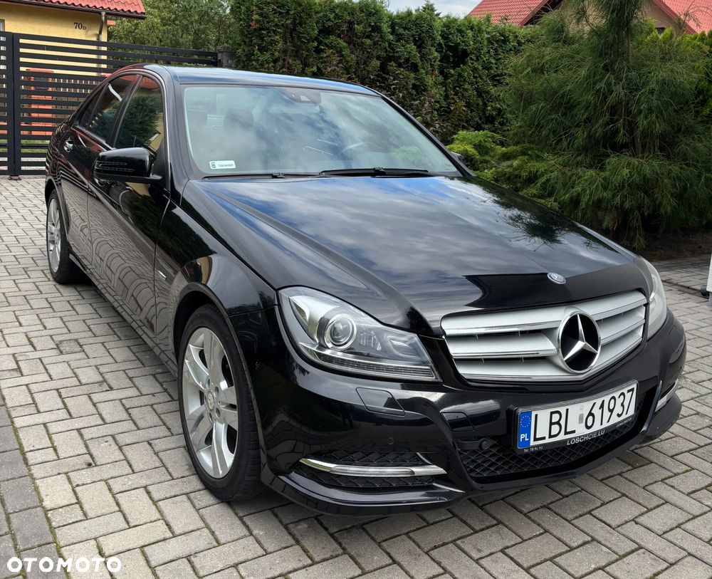 Mercedes-Benz Klasa C 180 CGI Automatik BlueEFFICIENCY Avantgarde - 2