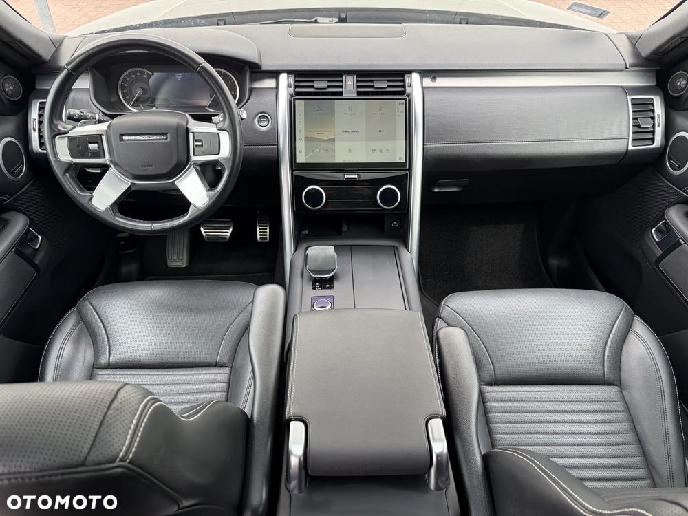 Land Rover Discovery 2.0 P300 R-Dynamic SE - 11