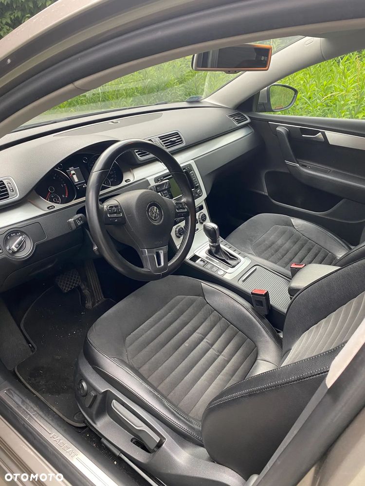 Volkswagen Passat 2.0 TDI Highline DSG - 6