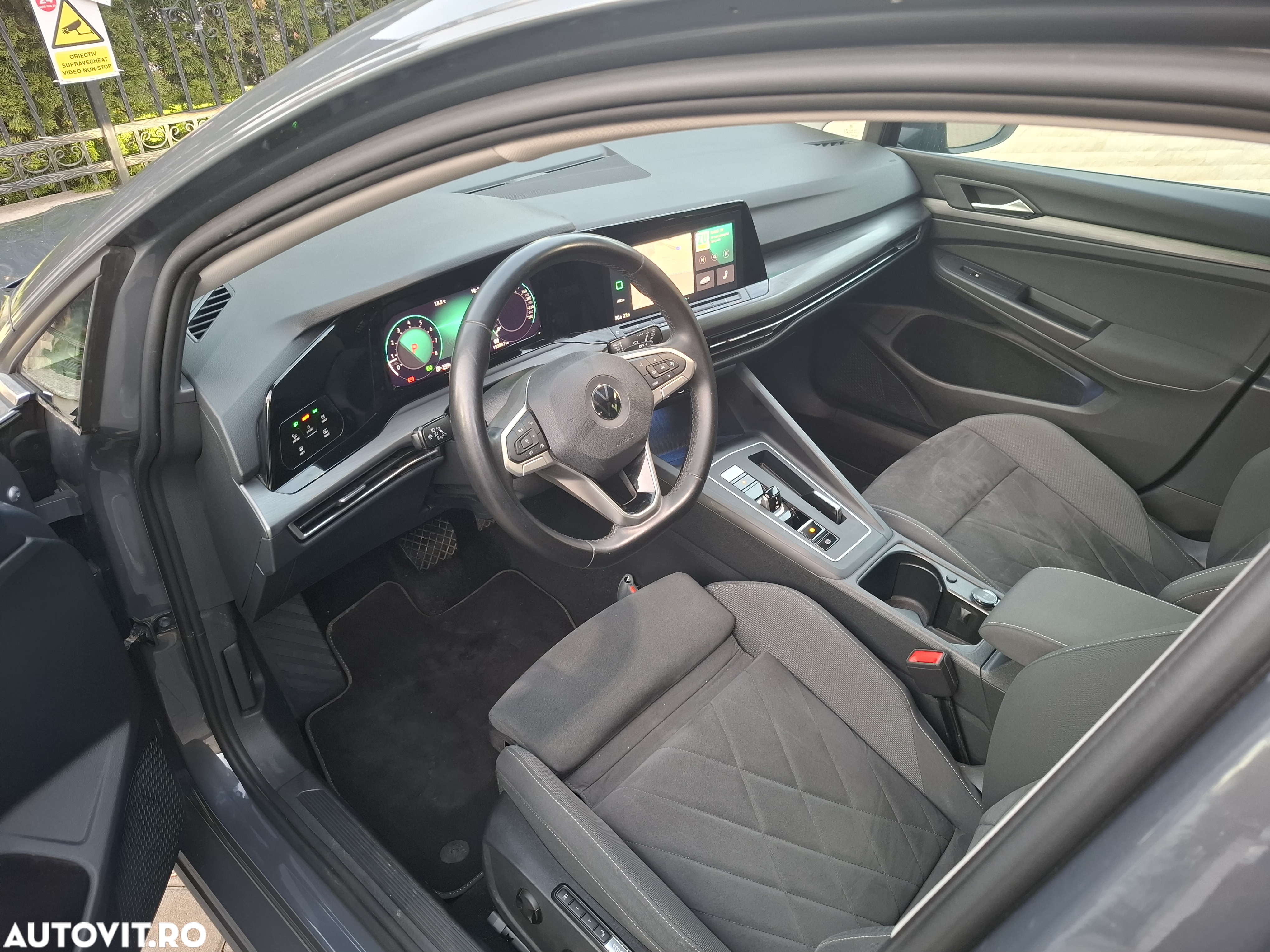 Volkswagen Golf 1.5 eTSI DSG MHEV Style - 9
