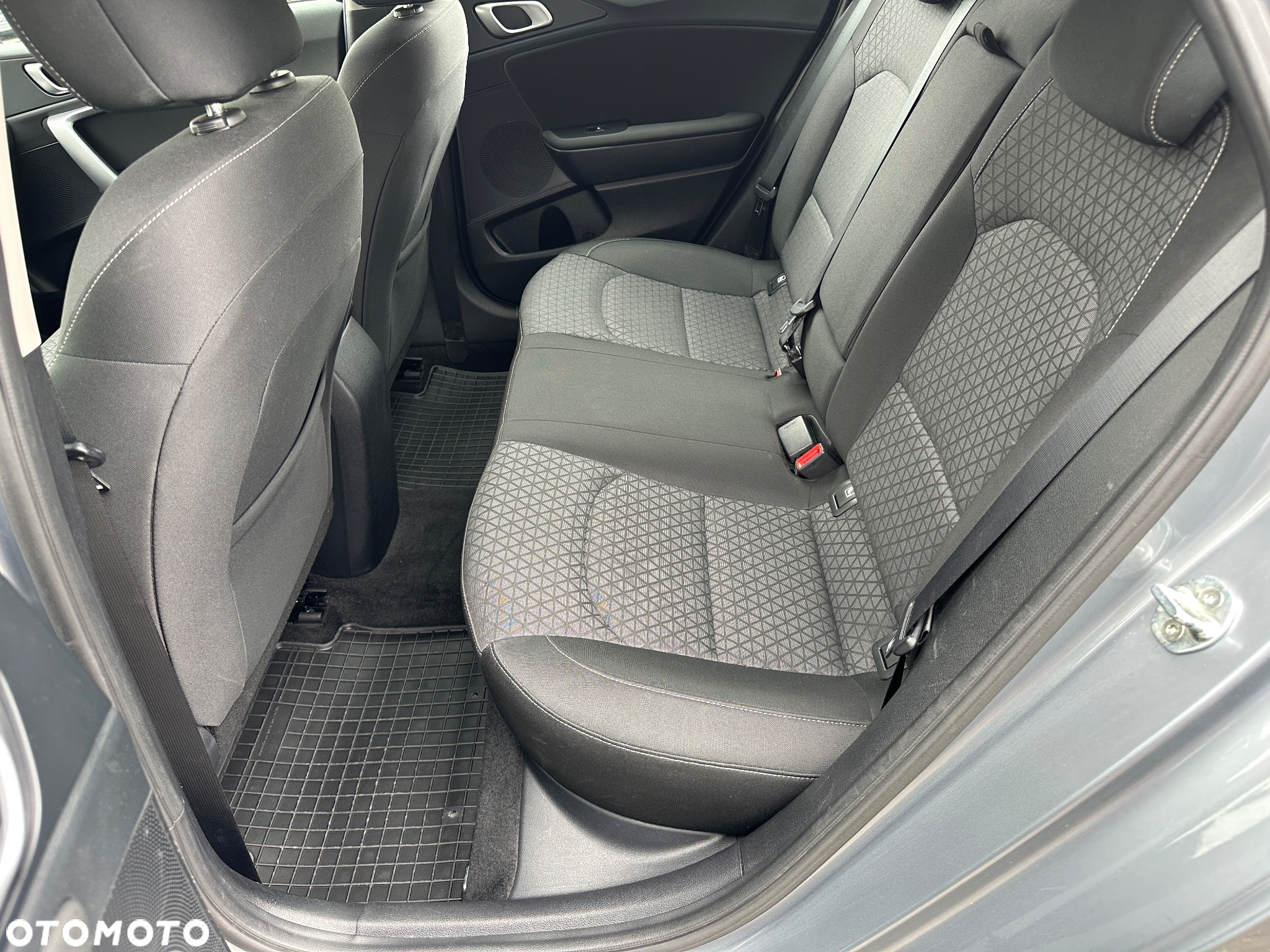 Kia Ceed 1.6 CRDi SCR M - 16