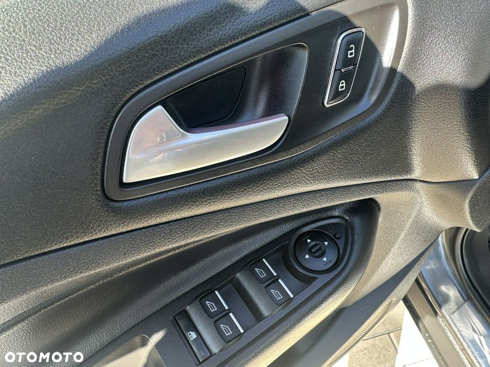 Ford Kuga 2.0 TDCi AWD Titanium - 29