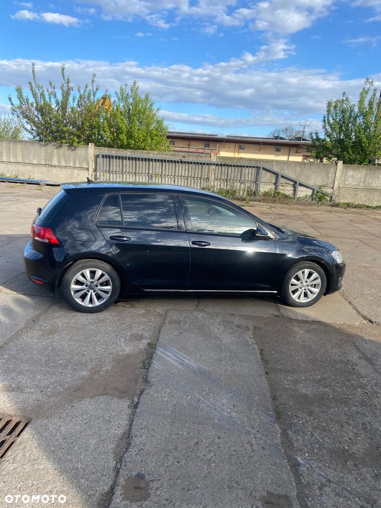 Volkswagen Golf - 5