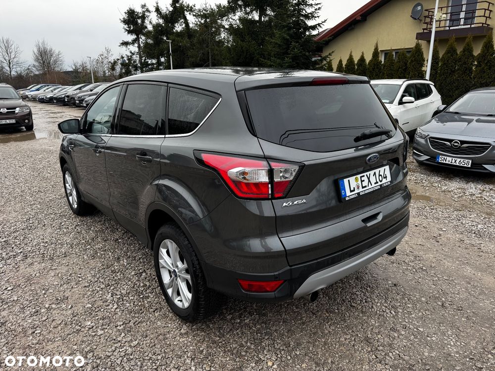 Ford Kuga 1.5 EcoBoost 2x4 Titanium - 4