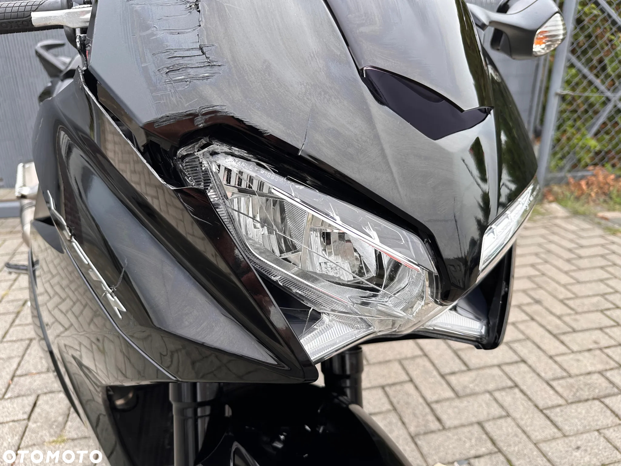 Honda VFR - 27