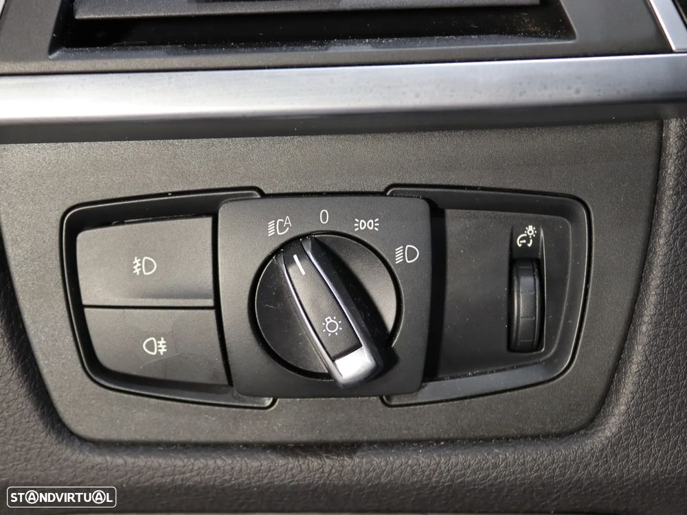 BMW 318 Gran Turismo d Auto Line Luxury - 22