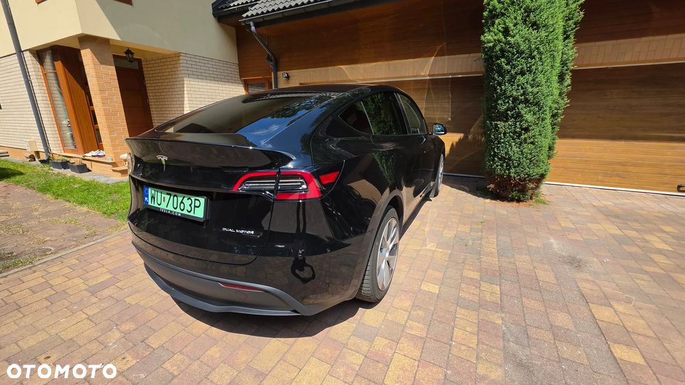 Tesla Model Y - 6