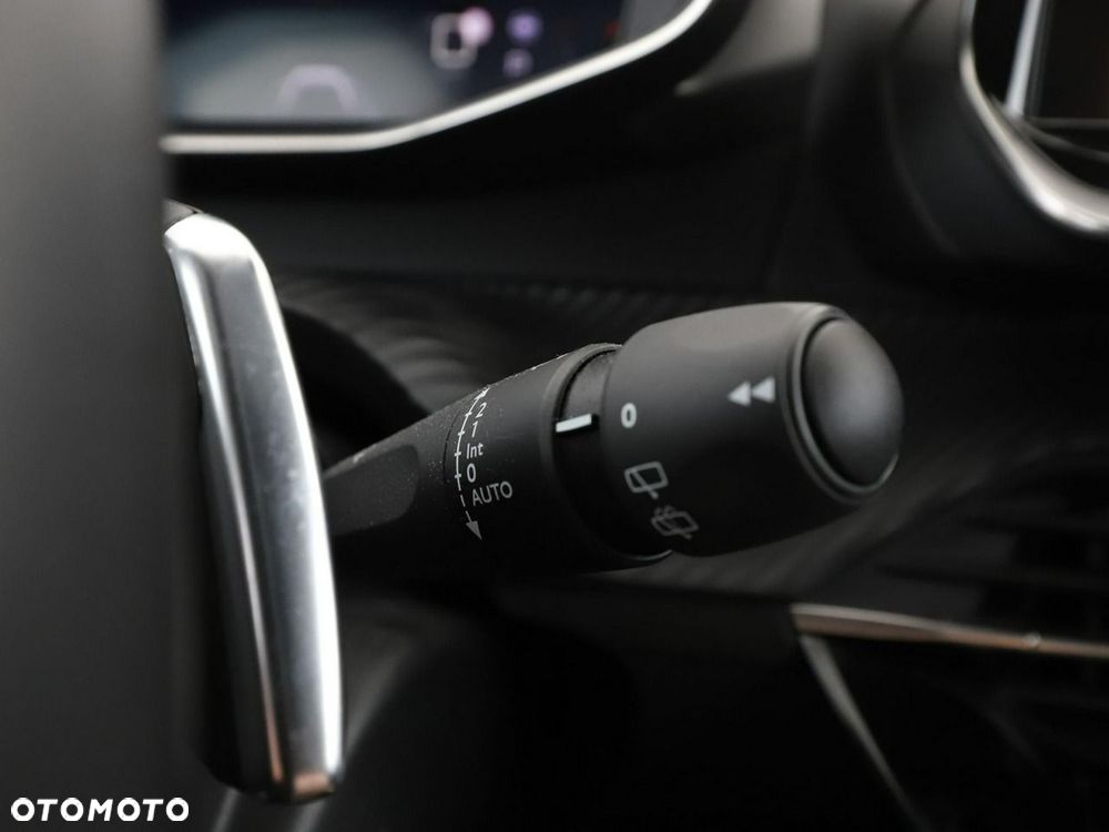 Peugeot 2008 PureTech 130 EAT8 Allure - 36