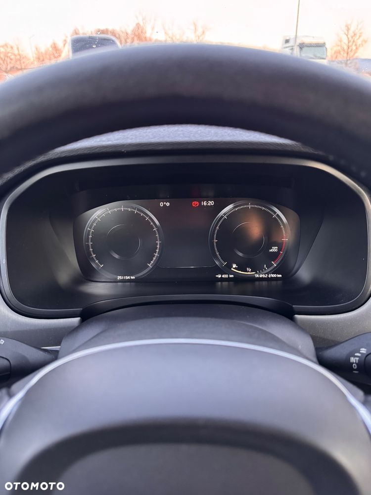 Volvo V90 D3 Momentum - 13