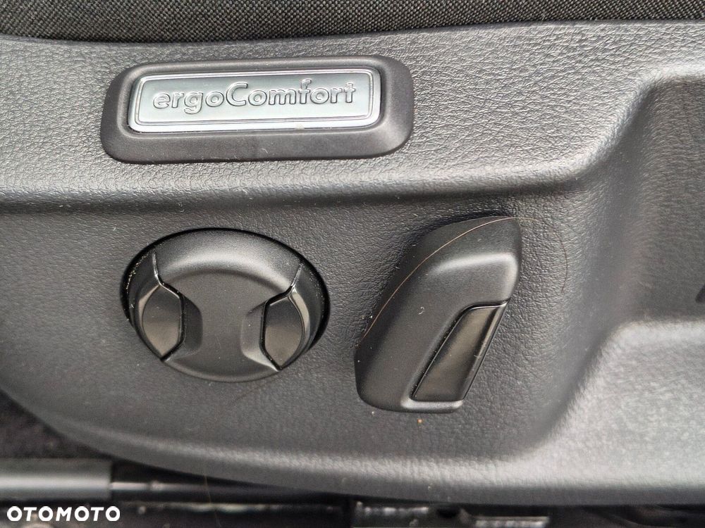 Volkswagen Passat - 15