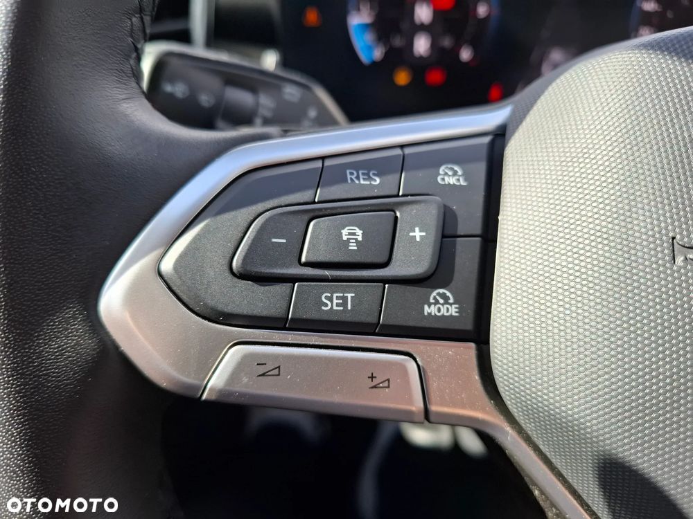 Volkswagen Passat Variant 2.0 TDI SCR Elegance DSG - 21