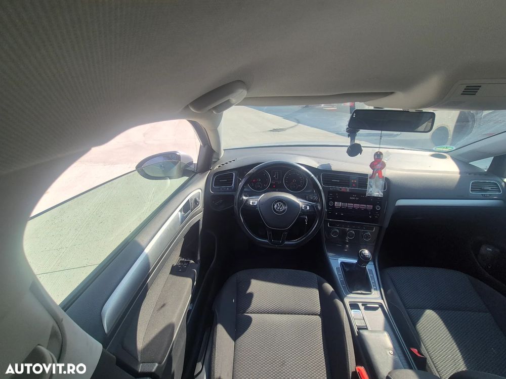 Volkswagen Golf 1.6 TDI SCR Comfortline - 8