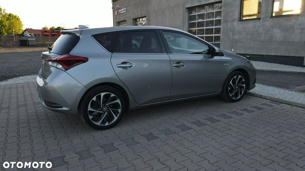 Toyota Auris - 11