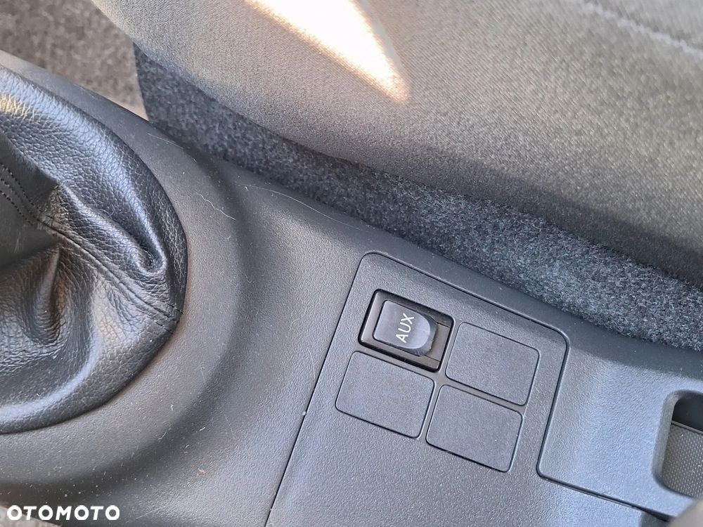 Toyota Yaris 1.0 VVT-i Life - 31