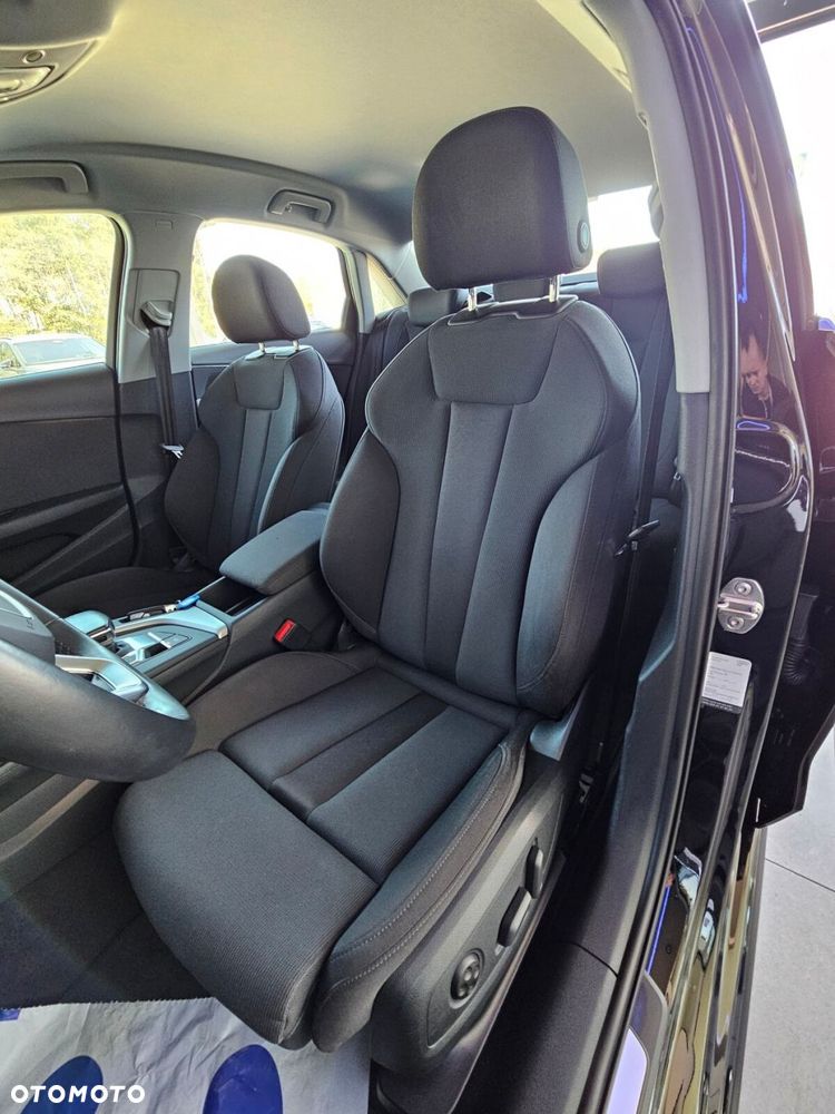 Audi A4 Limousine - 12