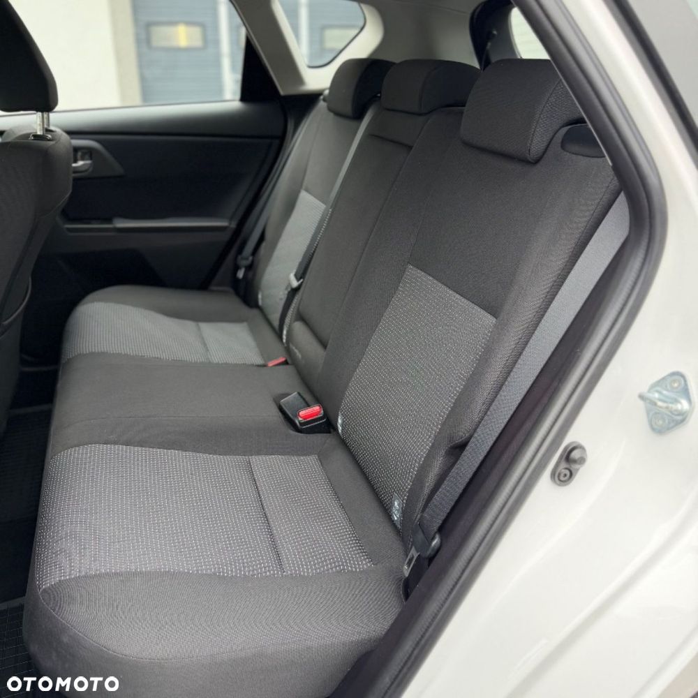 Toyota Auris - 17